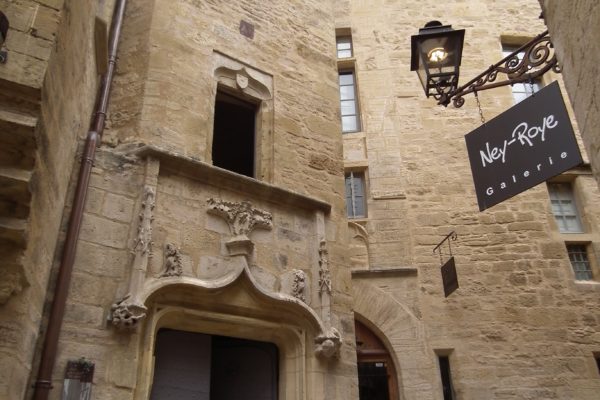 Anne Bécheau, Anne Becheau, visites guidées, visites privées, excursions, guide conférencière, Recherches historiques, Dordogne, Périgord, Perigord, périgord, visites guidées sarlat dordogne périgord, Anne Bécheau, Anne Becheau, visites guidées, visites privées, excursions, guide conférencière, Recherches historiques en Dordogne Périgord dordogne périgord, grottes ornées, habitats troglodytiques, mottes castrales, forteresses féodales, châteaux renaissance, manoirs, four banal, moulins, chartreuse